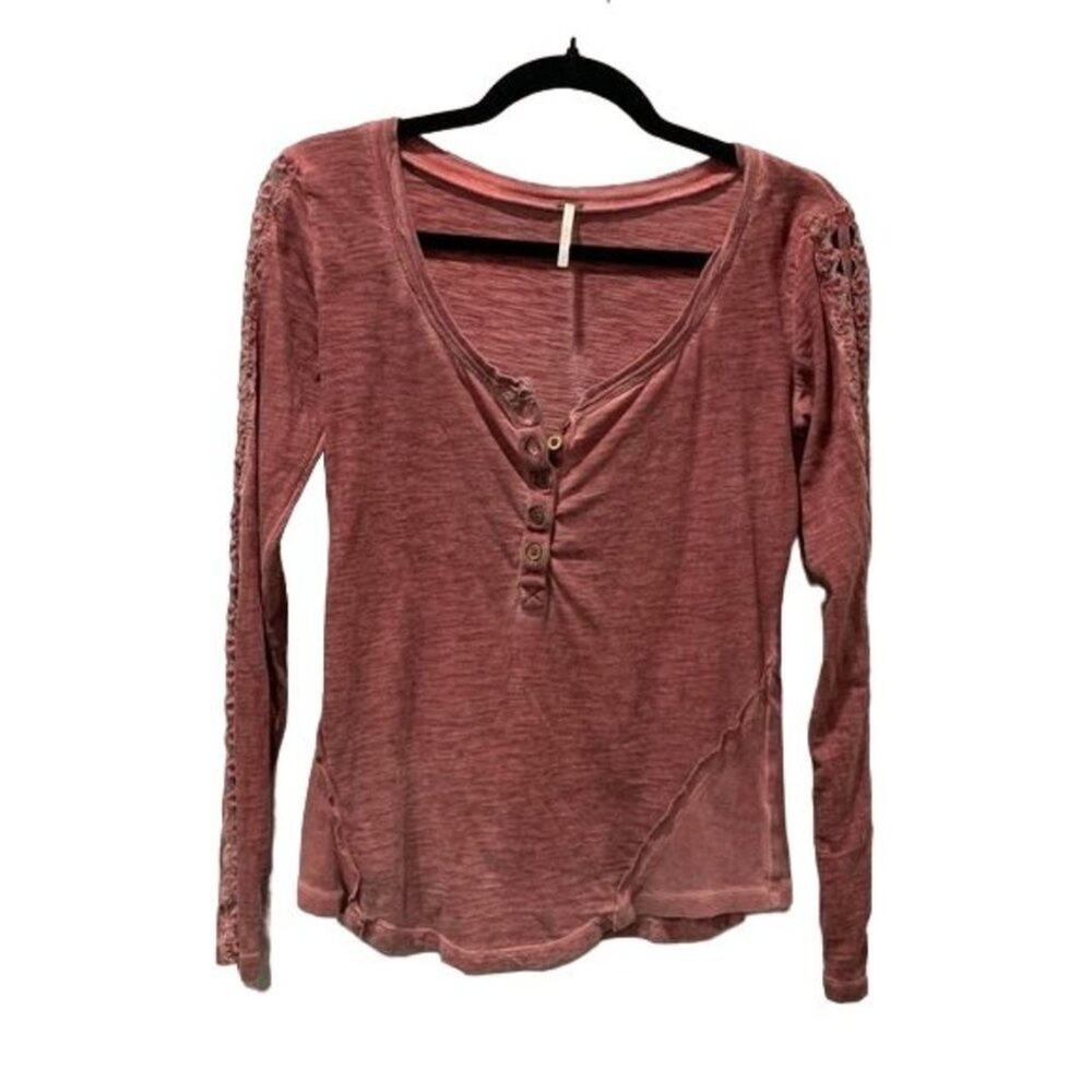 Free People womens top, V-neck rose eyehole lace detail and sz S
